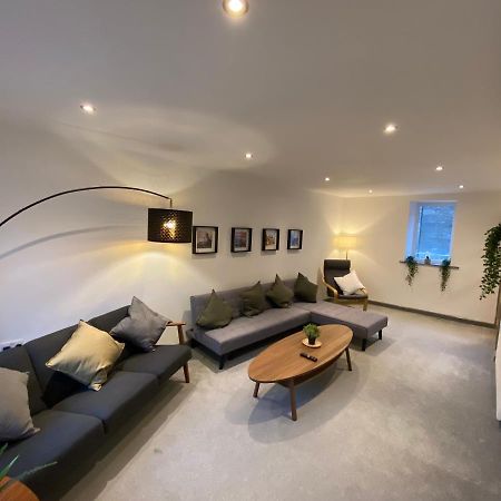 Spacious City Centre Property Ленчестър Екстериор снимка