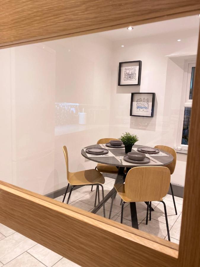 Spacious City Centre Property Ленчестър Екстериор снимка